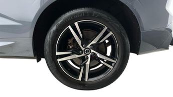 VOLVO XC60 Xc60 2.0 B5P R Design 5Dr Geartronic Estate