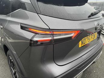 NISSAN QASHQAI 1.3 Dig-T Mh N-Connecta 5Dr