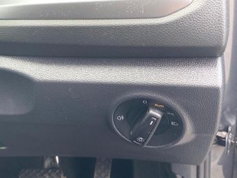 VOLKSWAGEN T-ROC 1.5 Tsi Match Suv 5Dr Petrol Dsg Euro 6 (S/S) (150 Ps)