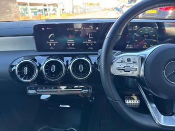 MERCEDES-BENZ CLA Cla 180 Amg Line Executive 4Dr Tip Auto