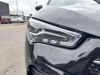 MERCEDES-BENZ CLA Cla 180 Amg Line Executive 5Dr Tip Auto