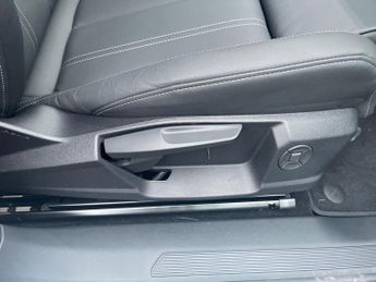 AUDI Q4 210Kw 45 82Kwh S Line 5Dr Auto [Leather]