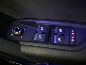 AUDI Q5 2.0 Tdi 40 S Line Suv 5Dr Diesel S Tronic Quattro Euro 6 (S/S) (