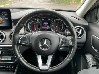 MERCEDES-BENZ GLA Gla 200 Sport 5Dr Auto
