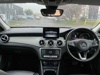 MERCEDES-BENZ GLA Gla 200 Sport 5Dr Auto