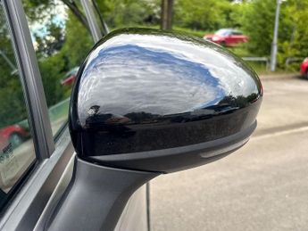 RENAULT CAPTUR 1.6 E-Tech Iconic Edition Suv 5Dr Petrol Hybrid Auto Euro 6 (S/S