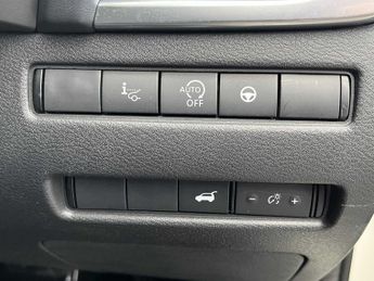 NISSAN QASHQAI 1.3 Dig-T Mh 158 Tekna 5Dr Xtronic