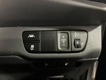 HYUNDAI IONIQ 38.3Kwh Premium Hatchback 5Dr Electric Auto (136 Ps)