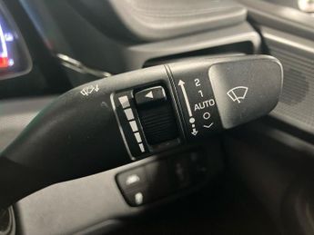 HYUNDAI IONIQ 38.3Kwh Premium Hatchback 5Dr Electric Auto (136 Ps)