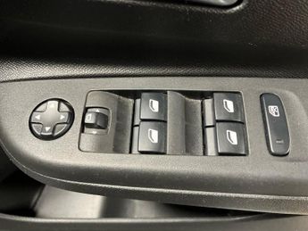 VAUXHALL CORSA 50Kwh Sri Premium Hatchback 5Dr Electric Auto (136 Ps)