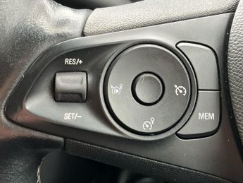 VAUXHALL CORSA 50Kwh Sri Premium Hatchback 5Dr Electric Auto (136 Ps)