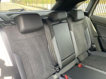 VOLKSWAGEN Id.4 210Kw 4Motion Match Pro 77Kwh 5Dr Auto