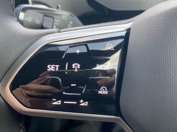 VOLKSWAGEN ID.4 210Kw Match Pro 77Kwh 5Dr Auto