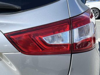 NISSAN QASHQAI 1.6 Dci Tekna 5Dr Xtronic