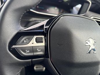 PEUGEOT 2008 50Kwh Allure Premium + Suv 5Dr Electric Auto (7Kw Charger) (136 