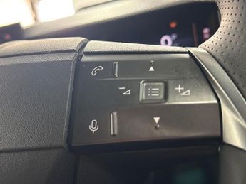VAUXHALL GRANDLAND 1.2 Hybrid [136] Ultimate 5Dr E-Dct6 [Fixed Roof]
