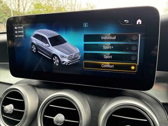 MERCEDES-BENZ GLC Glc 300D 4Matic Amg Line Premium Pls 5Dr 9G-Tronic