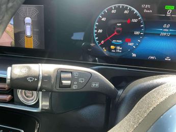 MERCEDES-BENZ EQC Eqc 400 300Kw Amg Line Premium 80Kwh 5Dr Auto