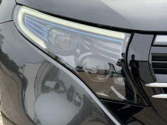 MERCEDES-BENZ EQC Eqc 400 300Kw Amg Line Edition 80Kwh 5Dr Auto