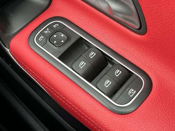 MERCEDES-BENZ CLA Cla 220D Amg Line Premium 4Dr Tip Auto