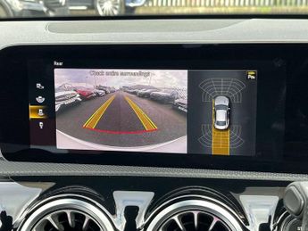 MERCEDES-BENZ CLA Cla 220D Amg Line Premium 4Dr Tip Auto