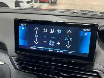 PEUGEOT 3008 1.2 Puretech Allure Premium + Suv 5Dr Petrol Eat Euro 6 (S/S) (1