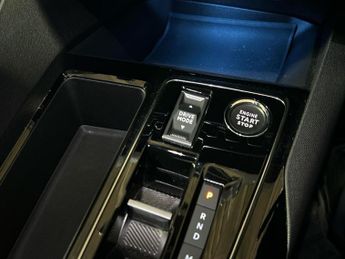 PEUGEOT 3008 1.2 Puretech Allure Premium + Suv 5Dr Petrol Eat Euro 6 (S/S) (1