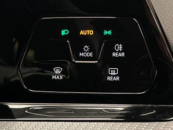 VOLKSWAGEN GOLF 2.0 Tdi R-Line Hatchback 5Dr Diesel Dsg Euro 6 (S/S) (150 Ps)