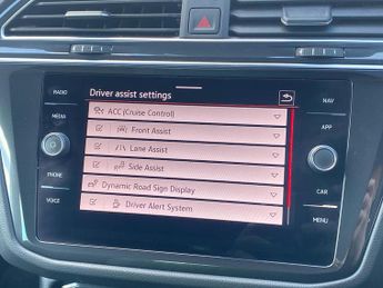 VOLKSWAGEN TIGUAN 1.5 Tsi R-Line Suv 5Dr Petrol Dsg Euro 6 (S/S) (150 Ps)
