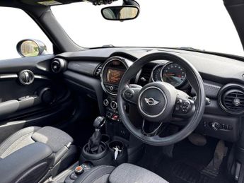 MINI HATCHBACK 1.2 One Hatchback 3Dr Petrol Auto Euro 6 (S/S) (102 Ps)