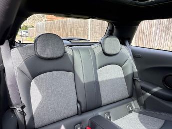 MINI HATCHBACK 1.2 One Hatchback 3Dr Petrol Auto Euro 6 (S/S) (102 Ps)