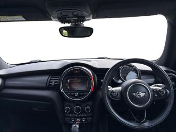 MINI HATCHBACK 1.2 One Hatchback 3Dr Petrol Auto Euro 6 (S/S) (102 Ps)