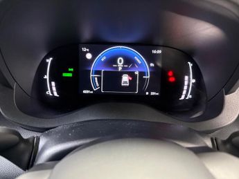 TOYOTA YARIS 1.5 Hybrid Design 5Dr Cvt