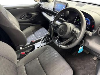TOYOTA YARIS 1.5 Hybrid Design 5Dr Cvt