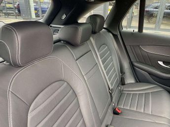 MERCEDES-BENZ GLC Glc 300D 4Matic Amg Line Premium Pls 5Dr 9G-Tronic