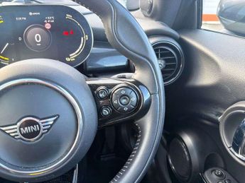 MINI HATCHBACK 135Kw Cooper S Level 3 33Kwh 3Dr Auto