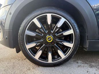 MINI HATCHBACK 135Kw Cooper S Level 3 33Kwh 3Dr Auto