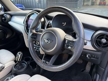MINI HATCHBACK 1.5 Cooper Exclusive 3Dr Auto