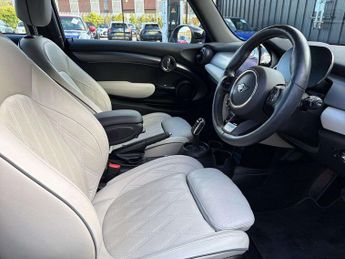 MINI HATCHBACK 1.5 Cooper Exclusive 3Dr Auto