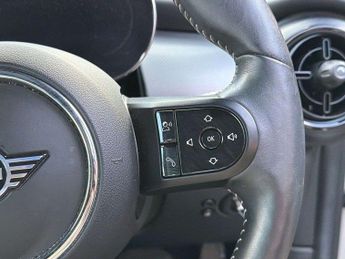 MINI HATCHBACK 1.5 Cooper Exclusive 3Dr Auto
