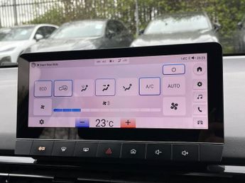 MG MOTOR UK MG4 64Kwh Se Long Range Hatchback 5Dr Electric Auto (203 Ps)