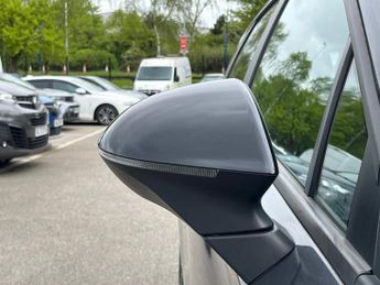 MG MOTOR UK MG4 64Kwh Se Long Range Hatchback 5Dr Electric Auto (203 Ps)