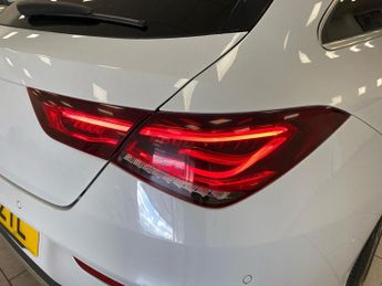 MERCEDES-BENZ CLA 2.0 Cla220D Amg Line (Premium Plus) Shooting Brake 5Dr Diesel 8G
