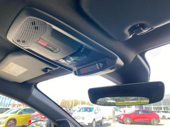 PEUGEOT 208 100Kw Gt 50Kwh 5Dr Auto