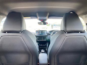 PEUGEOT 208 100Kw Gt 50Kwh 5Dr Auto