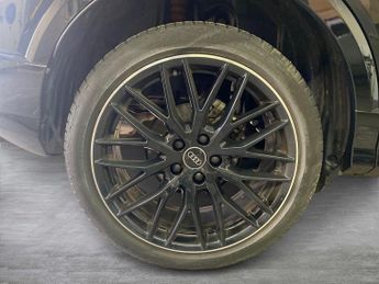 AUDI Q2 1.5 Tfsi Cod 35 Black Edition Suv 5Dr Petrol S Tronic Euro 6 (S/