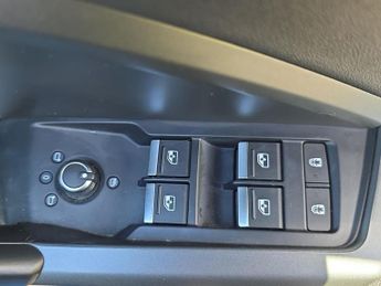 AUDI Q3 1.5 Tfsi Cod 35 S Line Suv 5Dr Petrol S Tronic Euro 6 (S/S) (150