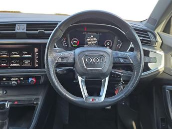 AUDI Q3 1.5 Tfsi Cod 35 S Line Suv 5Dr Petrol S Tronic Euro 6 (S/S) (150