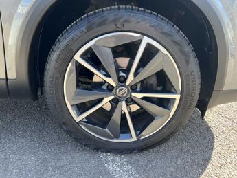 NISSAN QASHQAI 1.3 Dig-T Mh 158 Tekna 5Dr Xtronic