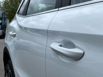 MG MOTOR UK ZS 1.5 Hybrid+ Se Suv 5Dr Petrol Hybrid Auto Euro 6 (S/S) (196 Ps)